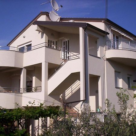 Apartment For Two 200M From The Beach Pola Esterno foto