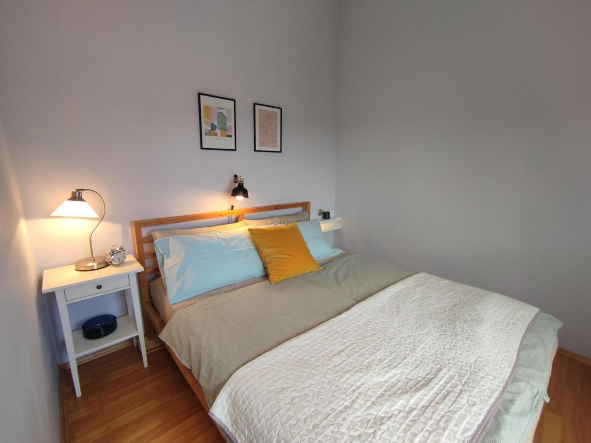 Apartment For Two 200M From The Beach Pola Esterno foto