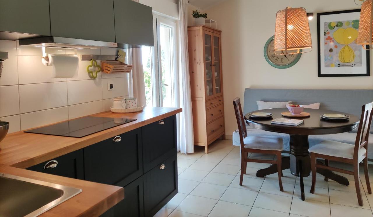 Apartment For Two 200M From The Beach Pola Esterno foto