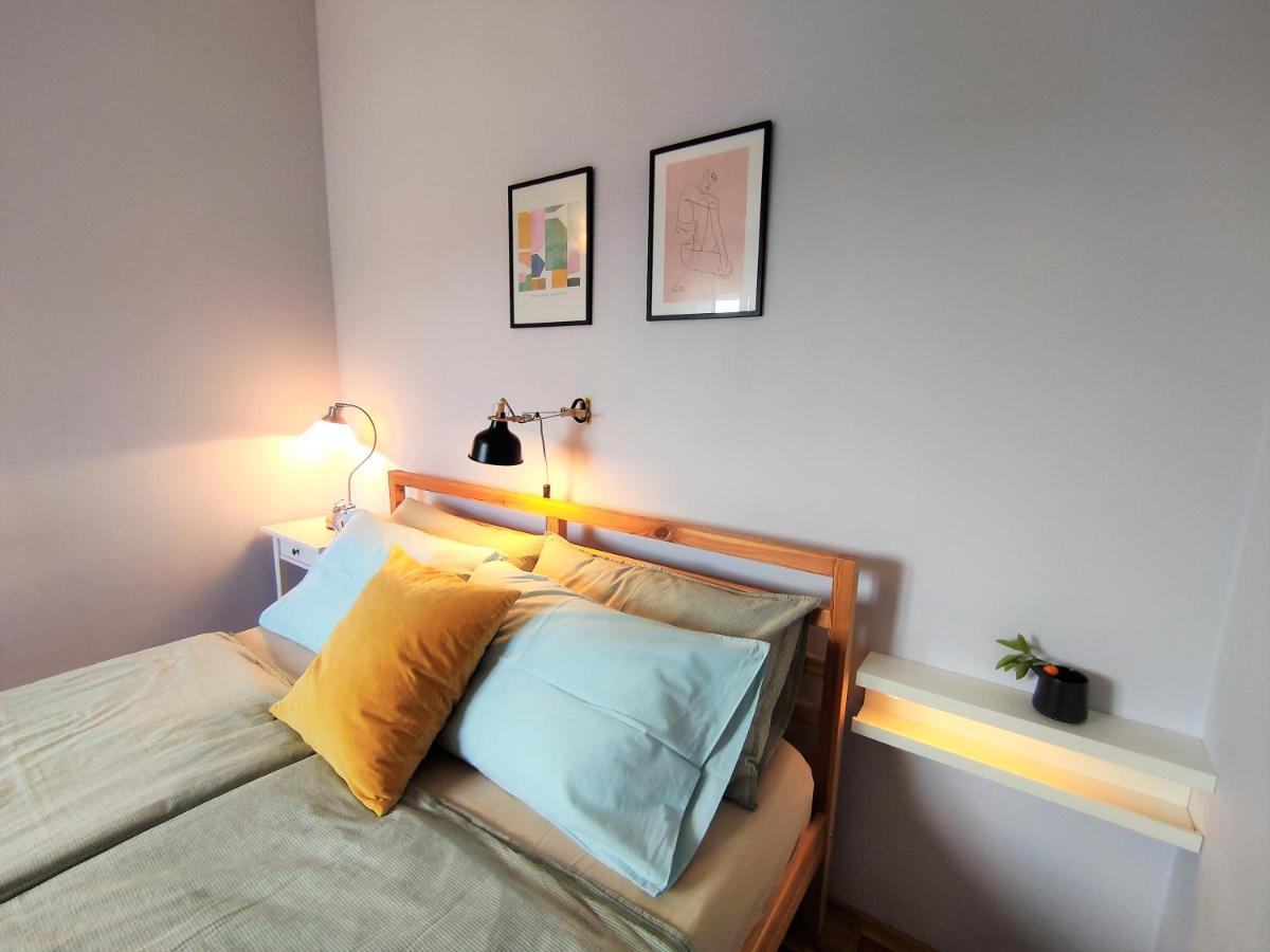 Apartment For Two 200M From The Beach Pola Esterno foto