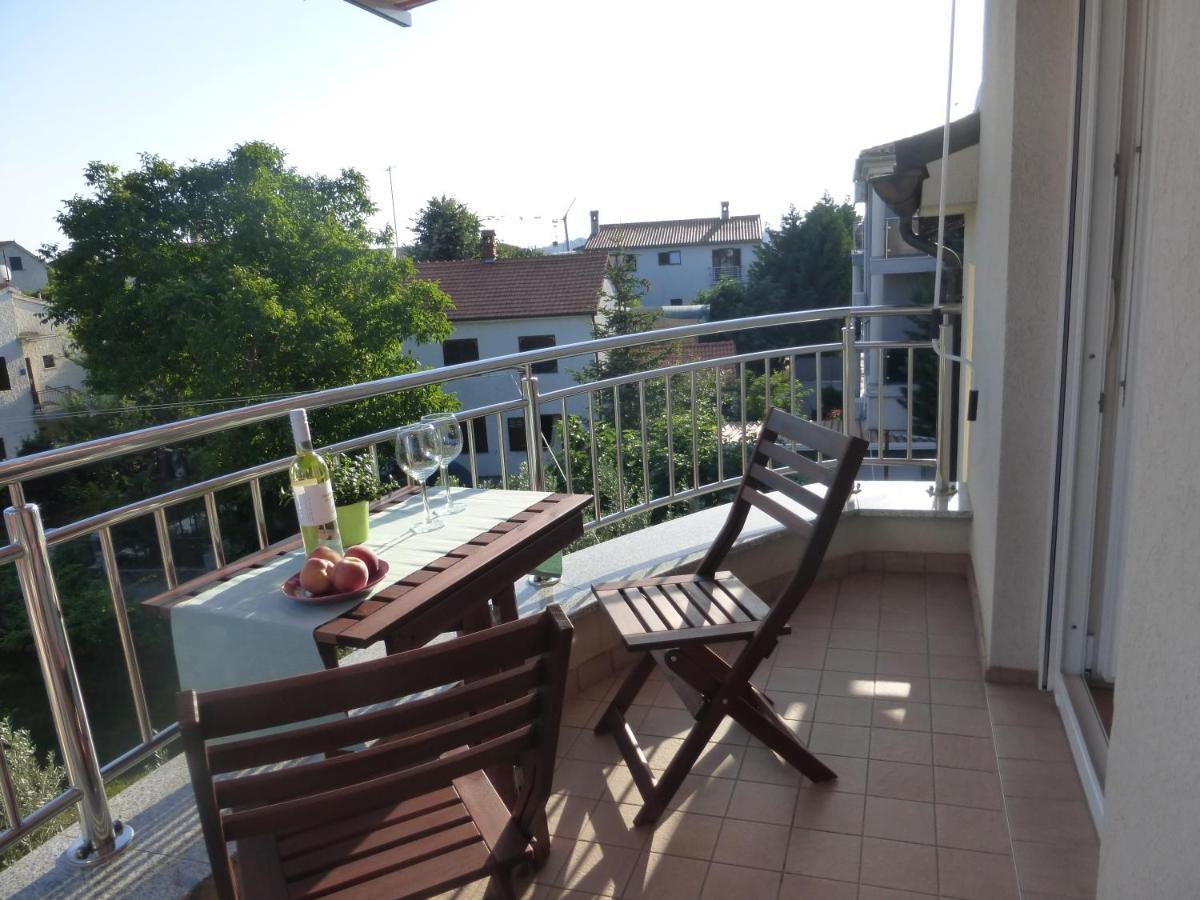 Apartment For Two 200M From The Beach Pola Esterno foto